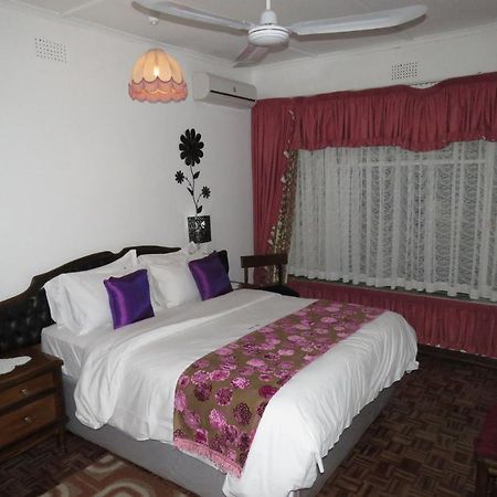 Parrot Lodge بولاوايو المظهر الخارجي الصورة