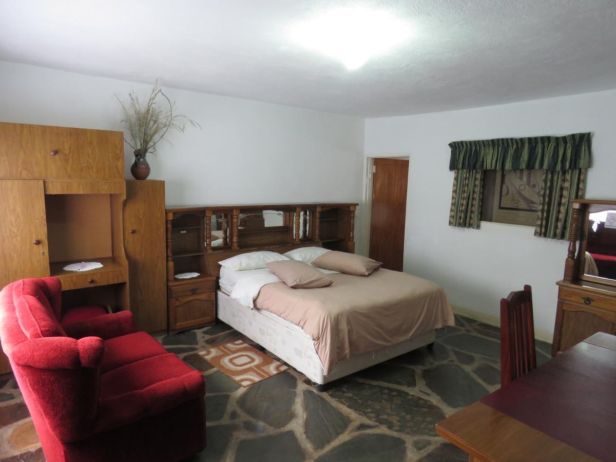 Parrot Lodge بولاوايو المظهر الخارجي الصورة