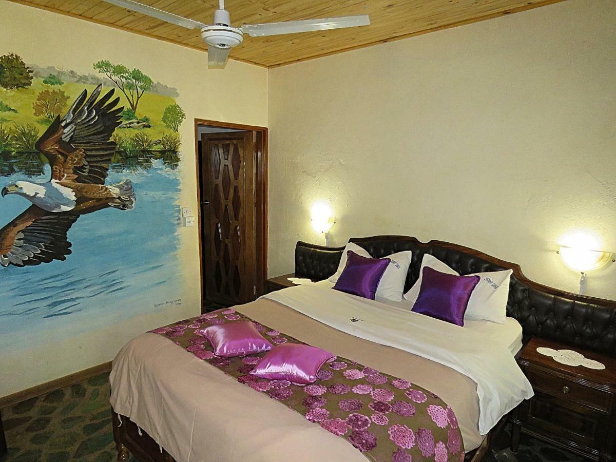 Parrot Lodge بولاوايو المظهر الخارجي الصورة