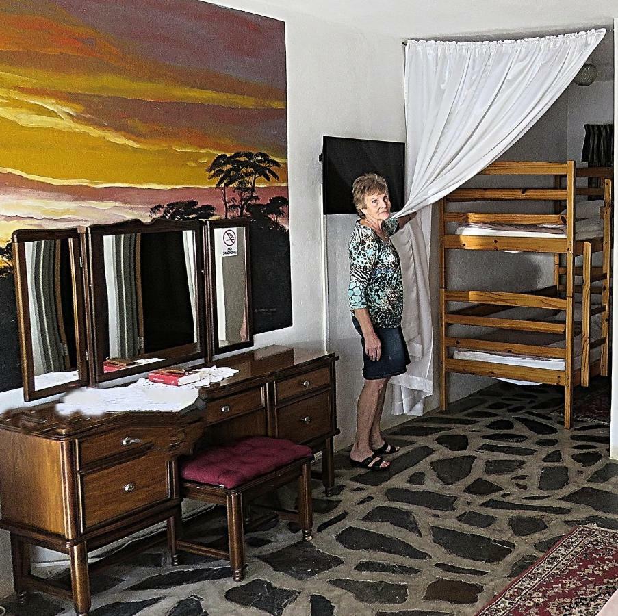 Parrot Lodge بولاوايو المظهر الخارجي الصورة