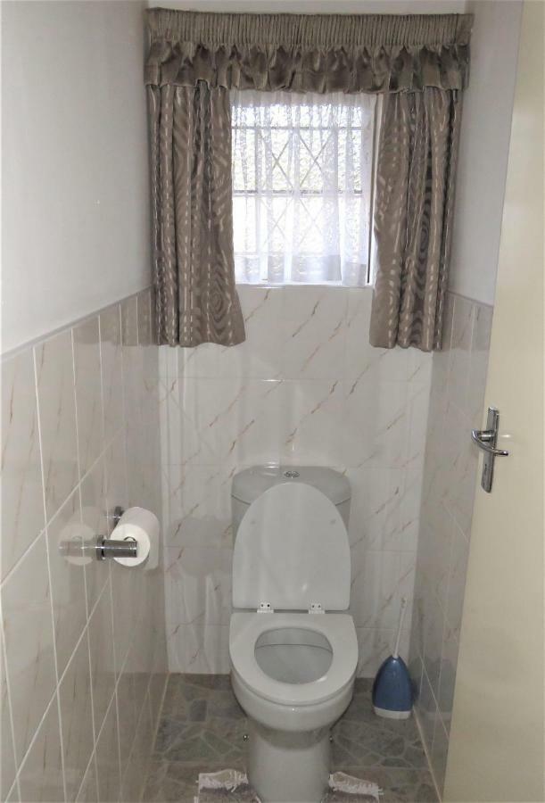 Parrot Lodge بولاوايو المظهر الخارجي الصورة