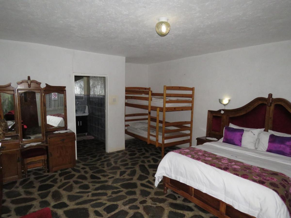 Parrot Lodge بولاوايو المظهر الخارجي الصورة